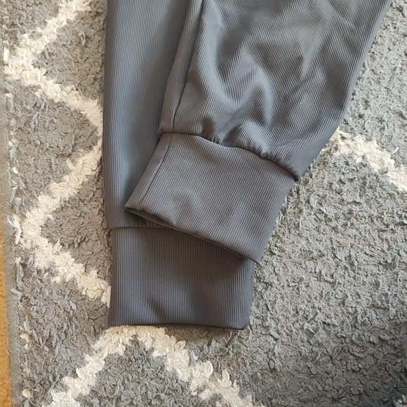 ZYIA Slate Edge Joggers Size Small - Picture 8 of 13